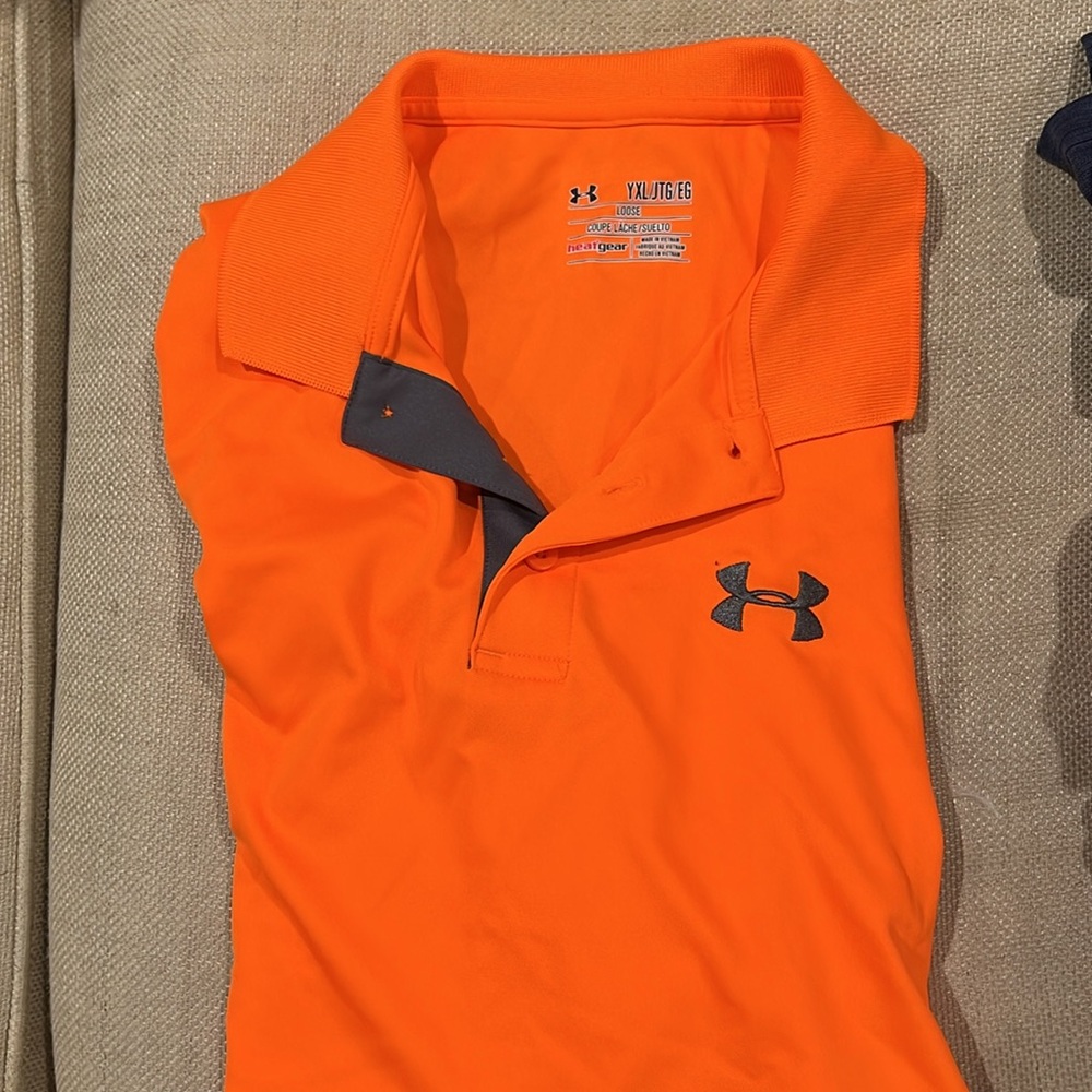 Set of 7 Under Armour Boy’s XL shirts short sleeved. - Picture 4 of 4